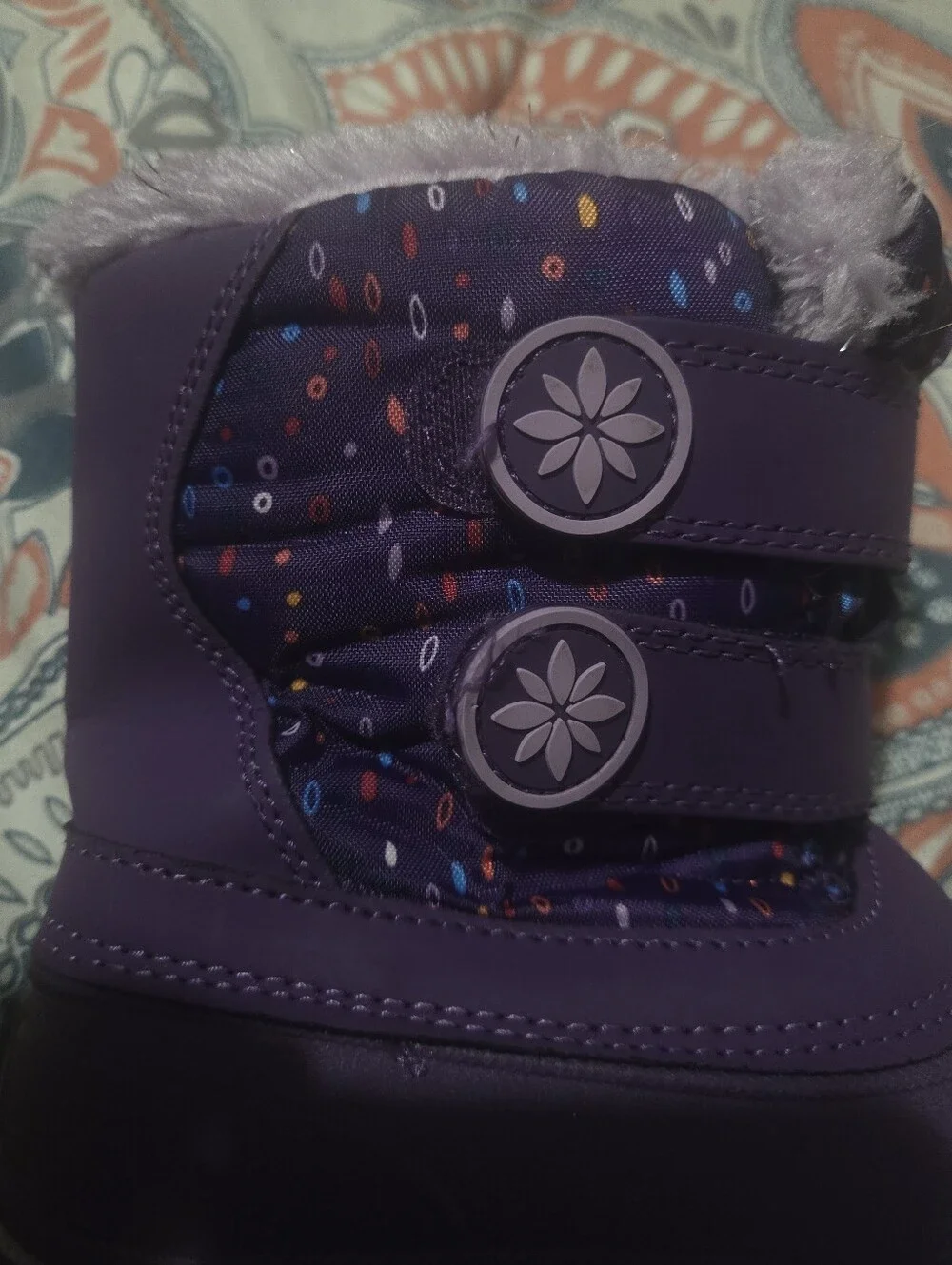 Size 11/12 Toddler Girls Cat& Jack Purple Thermolite 2 Strap Velcro  Snow Boots.